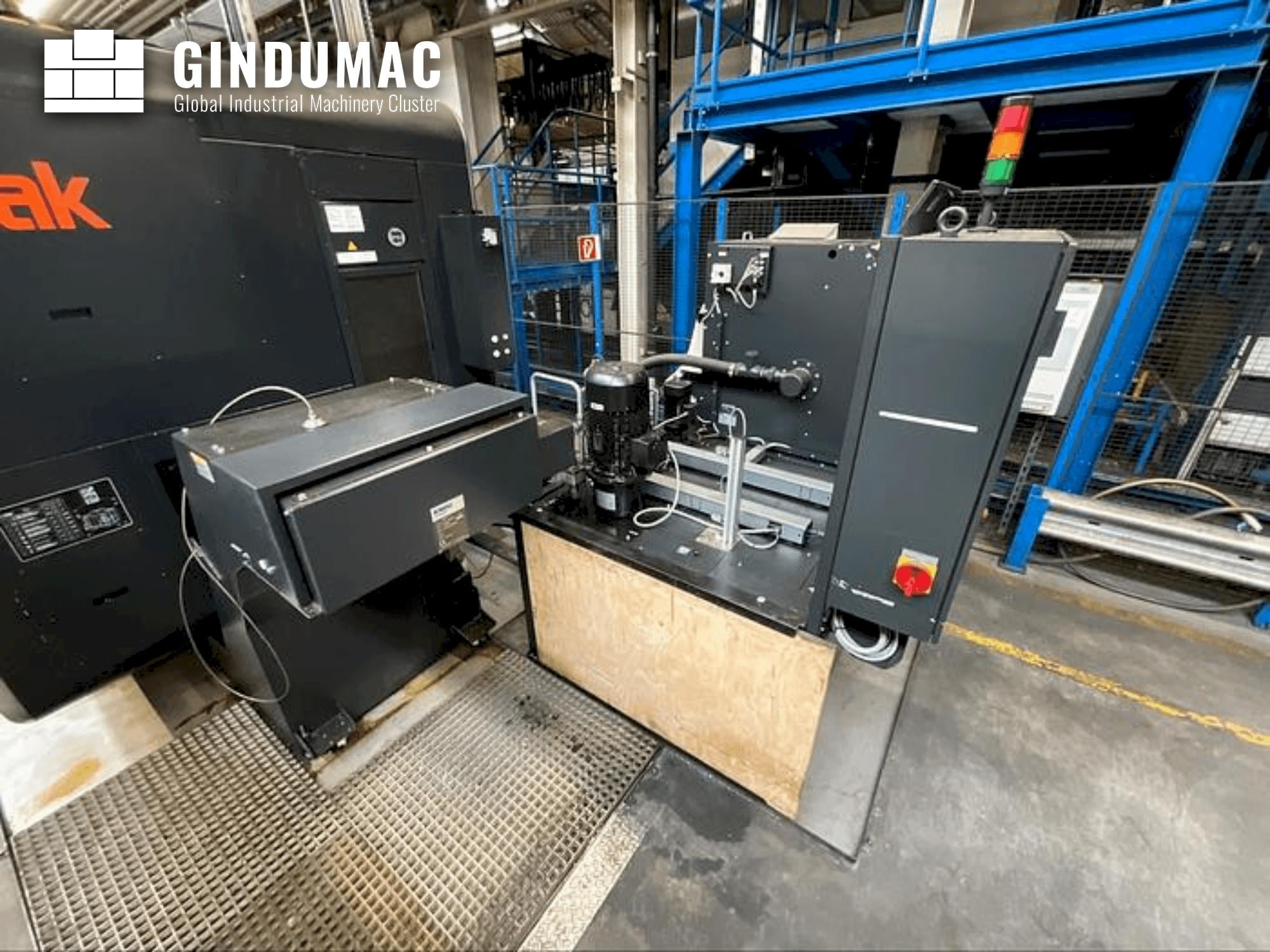 MAZAK VARIAXIS i-700  2017