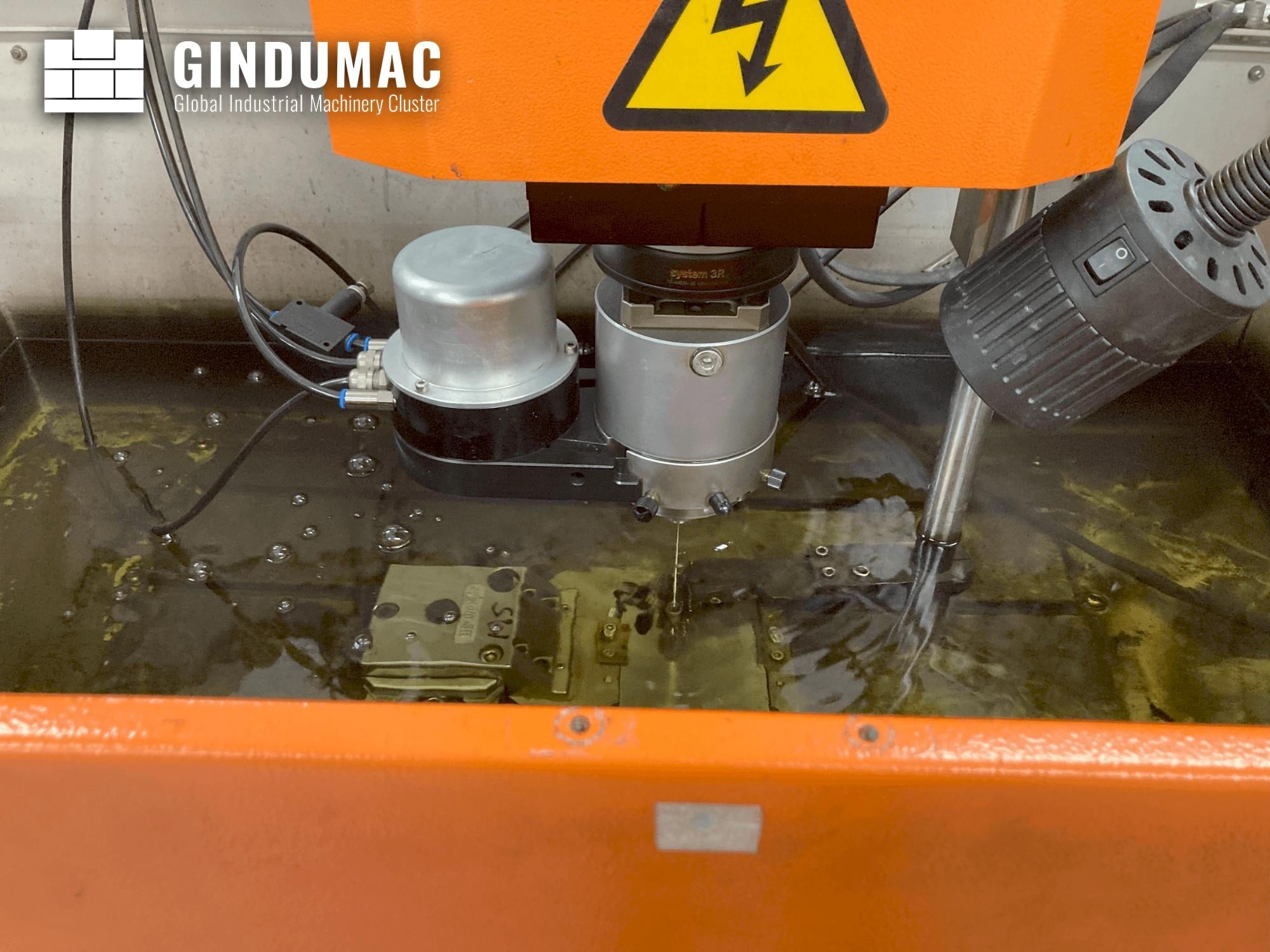 AGIECHARMILLES CABINET FORM20  2012