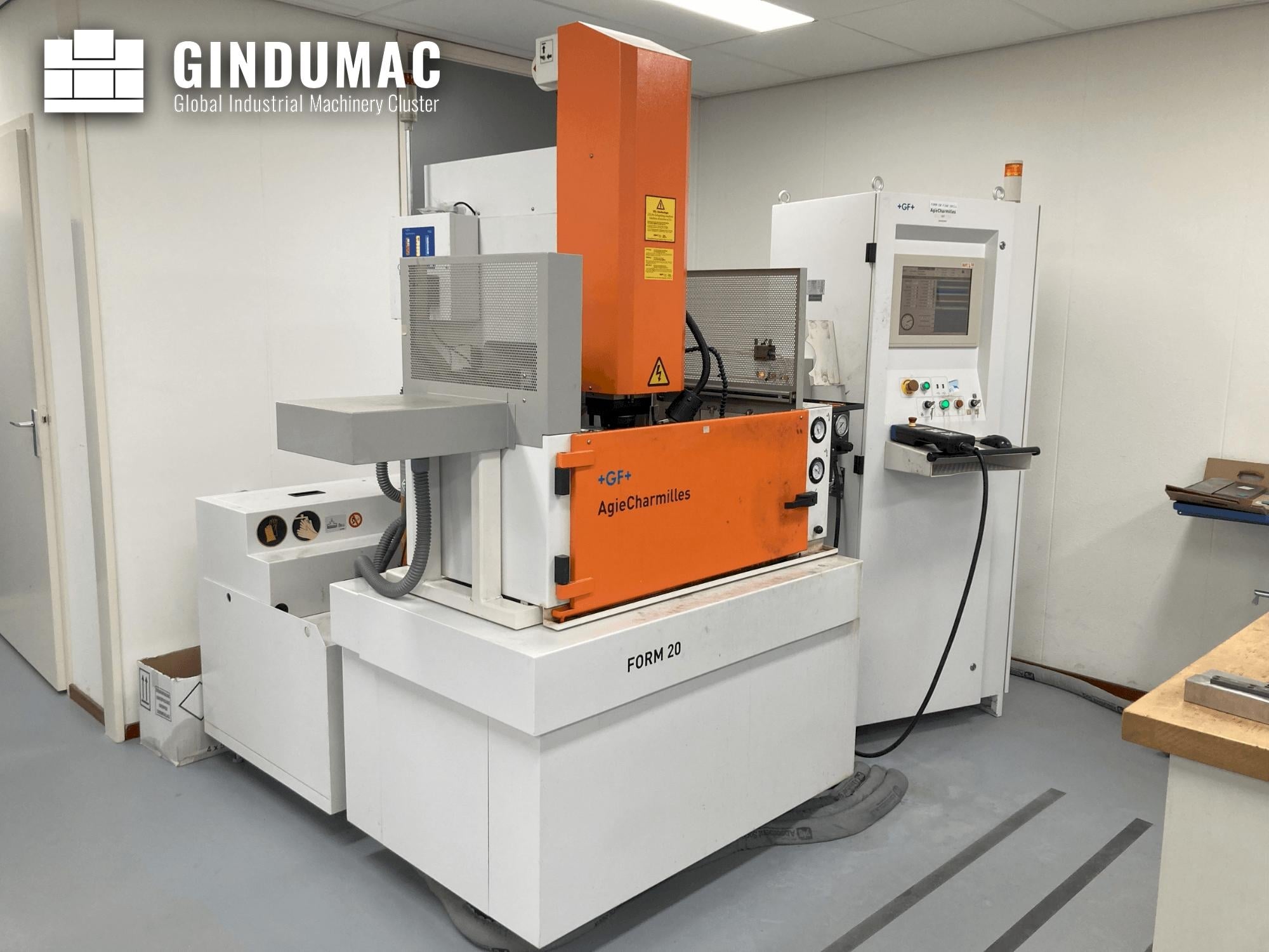 AGIECHARMILLES CABINET FORM20  2012