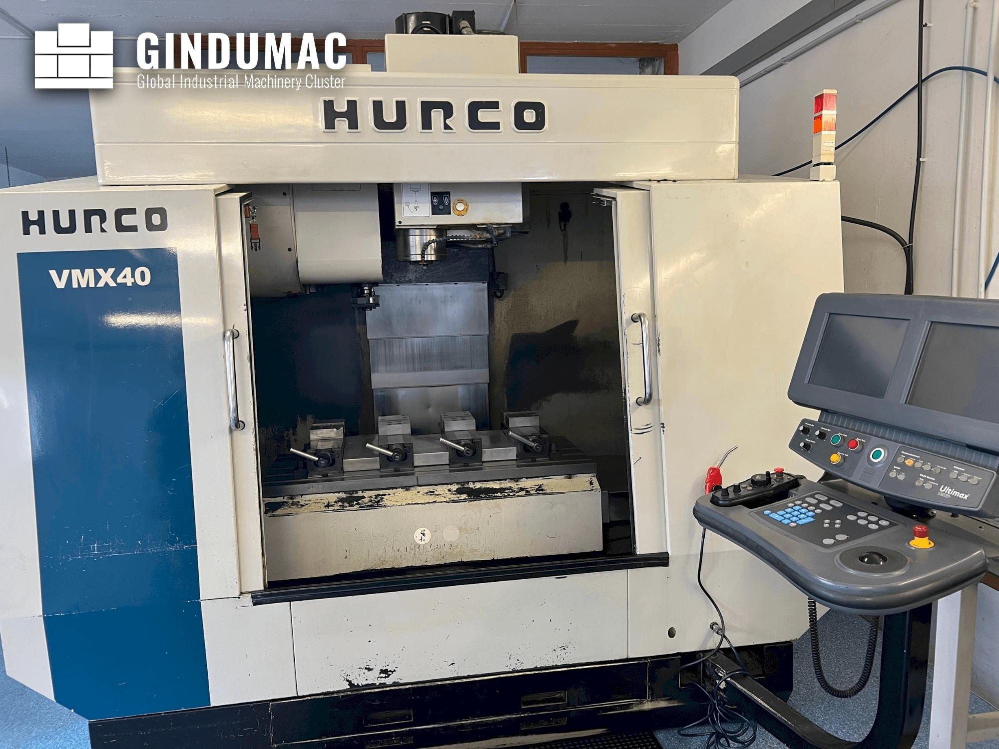 HURCO VMX40  2001