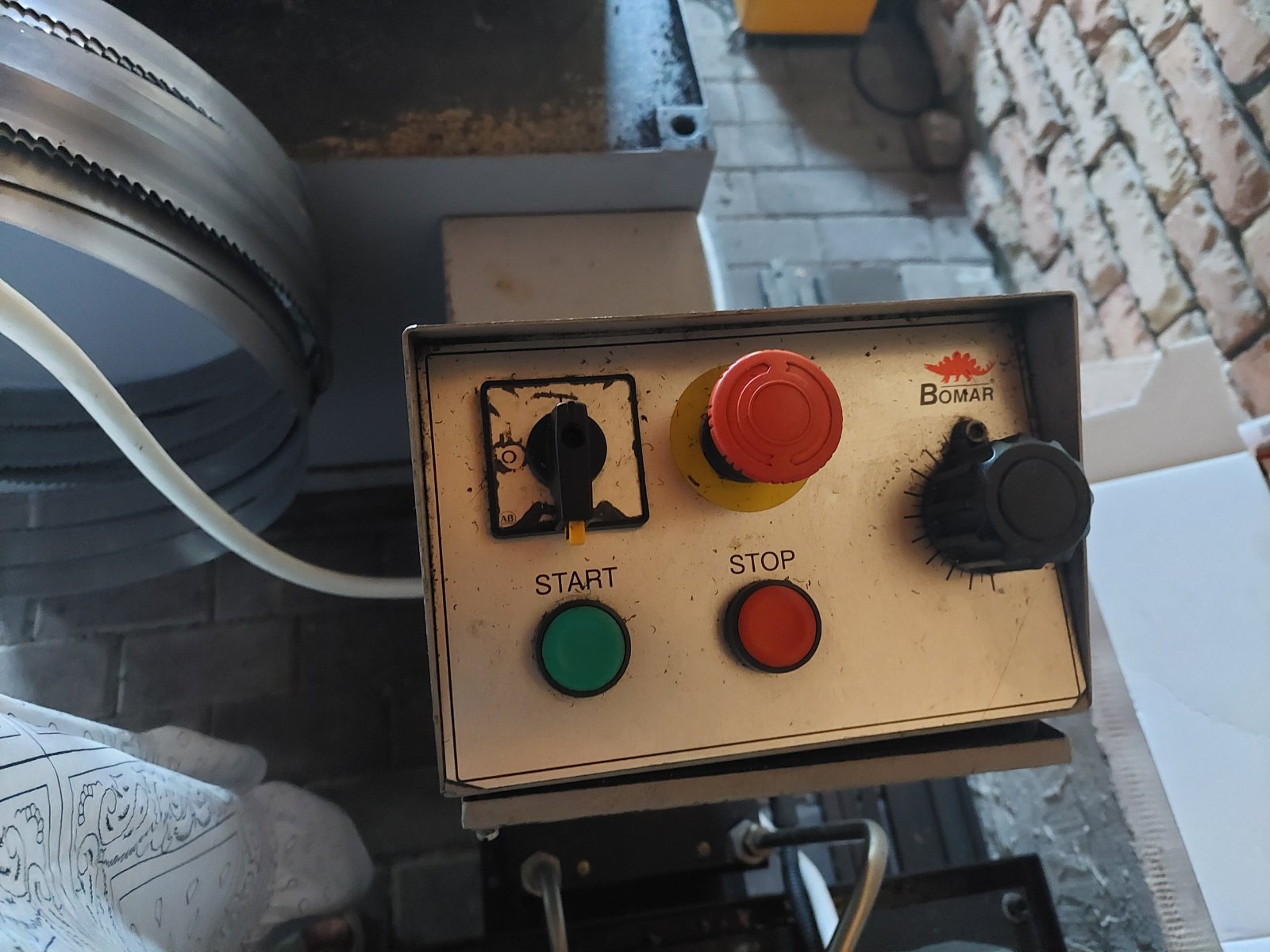 BOMAR STG 320 GM  2002