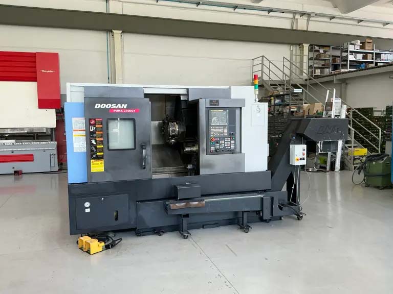 DOOSAN PUMA 2100 SY  2015