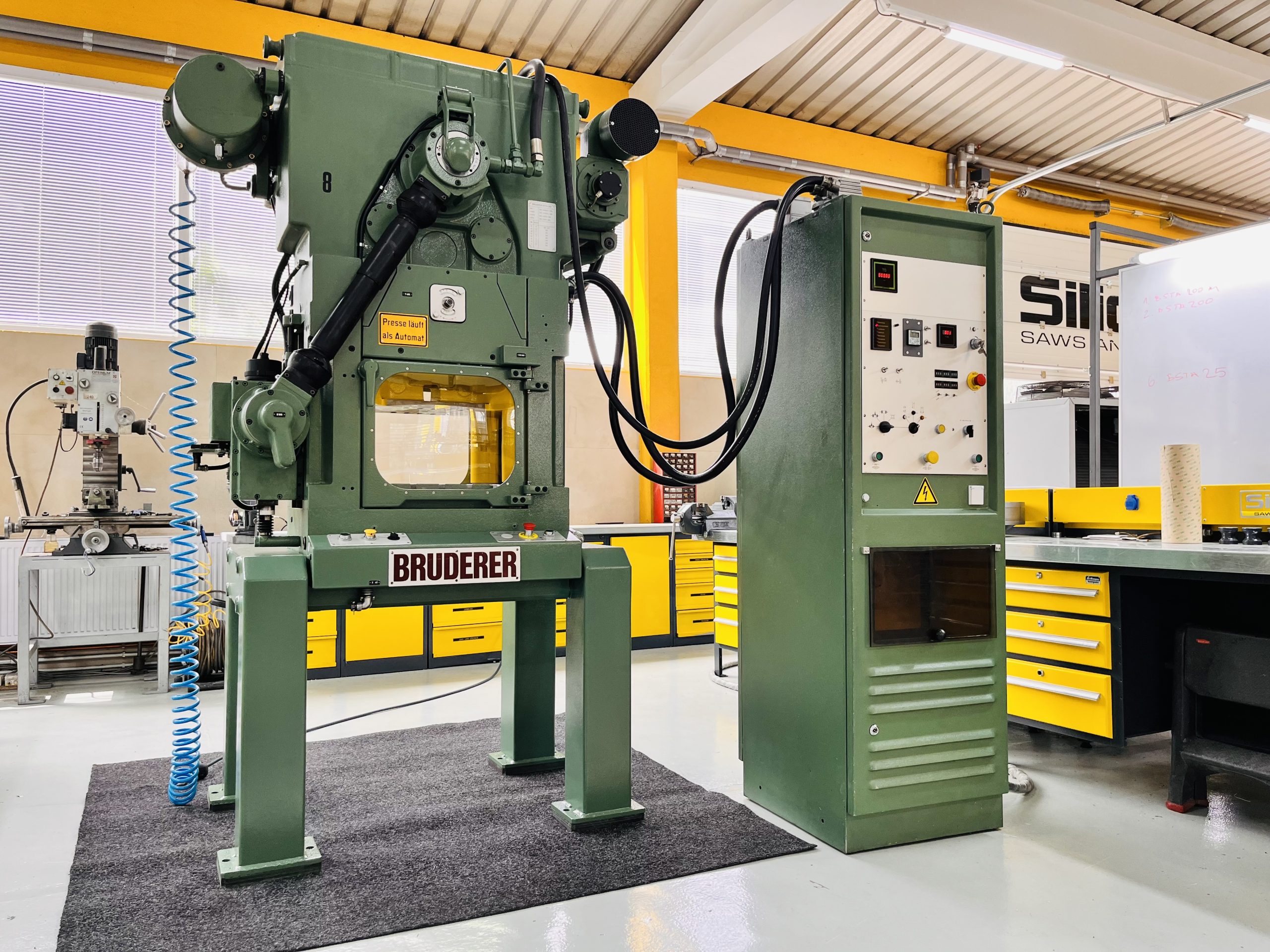 BRUDERER BSTA 200  1990