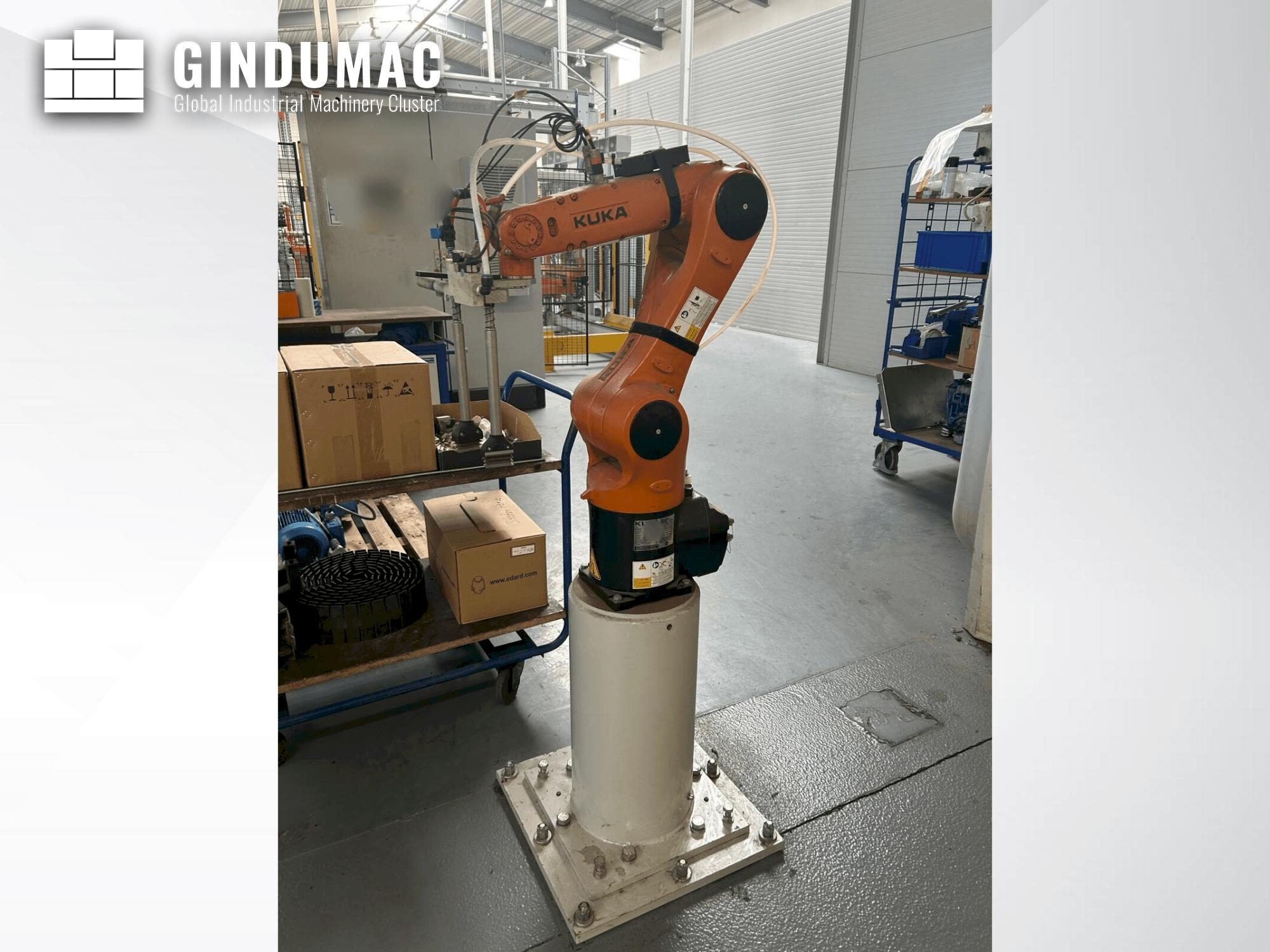 KUKA KR 6 R900 fivve  2014