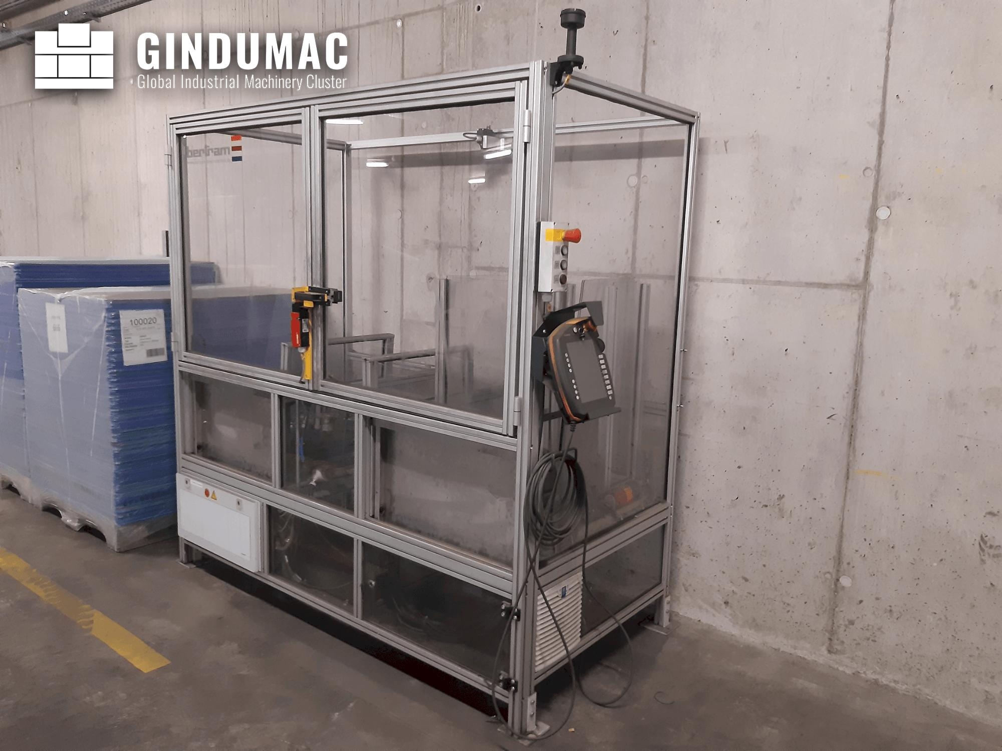 KUKA KR 6 R900 fivve  2014