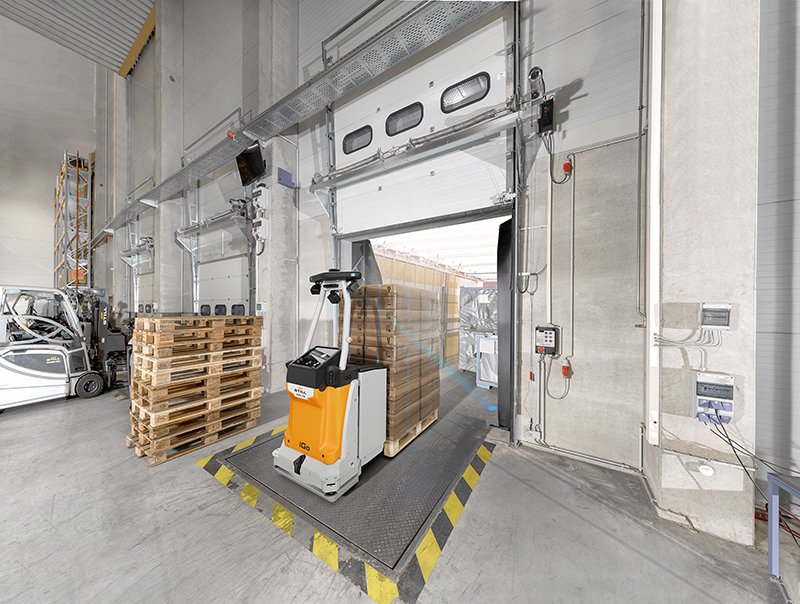 New AXL 15 iGo autonomous electric pallet truck